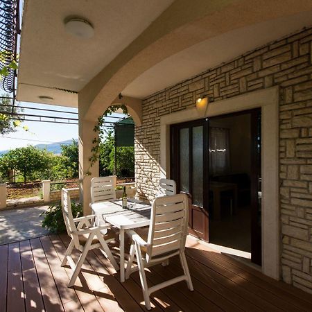 Apartment Bareta Трогір Екстер'єр фото